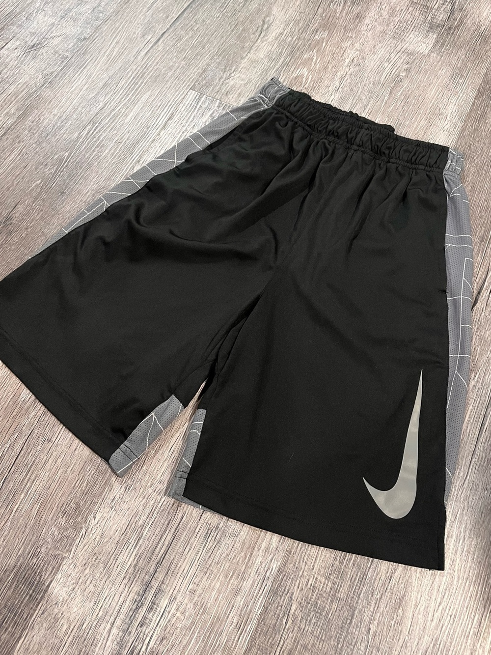 Nike Dri-FIT Athletic Shorts Black Gray Geometric Print Men’s XL